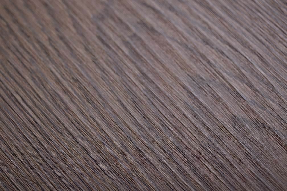 Interieurfolie om te wrappen bruin eiken structuur Cover Styl' AA12 Brown Line Oak Structured bij Tripa